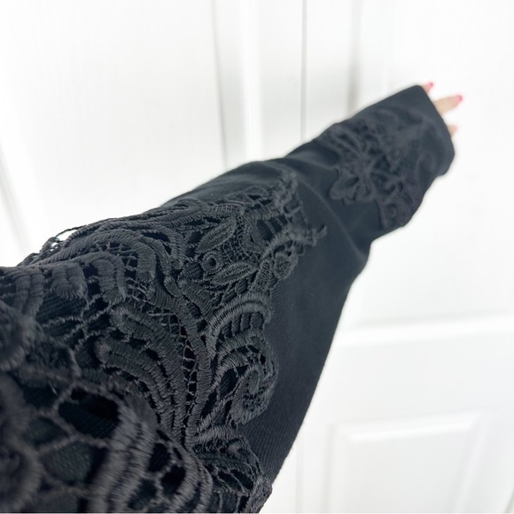 Black V Neck Sweater with Lace Sleeve Appliqué Size 14/16 - Picture 5 of 10